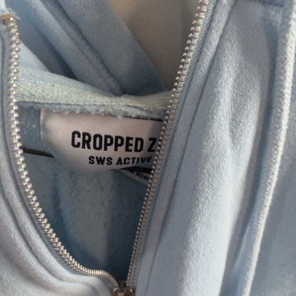Cropped baby blue zip up - Picture 3 of 4